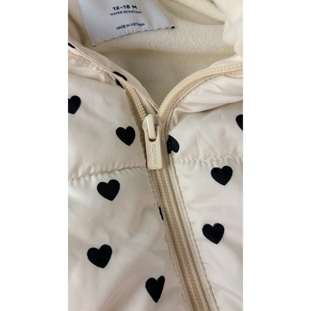 Old Navy Baby Heart Print Puffer Snowsuit Hooded White 12-18 M Water Resistant